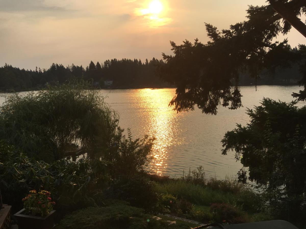Cottage Lake Bed And Breakfast Вудинвилл Экстерьер фото
