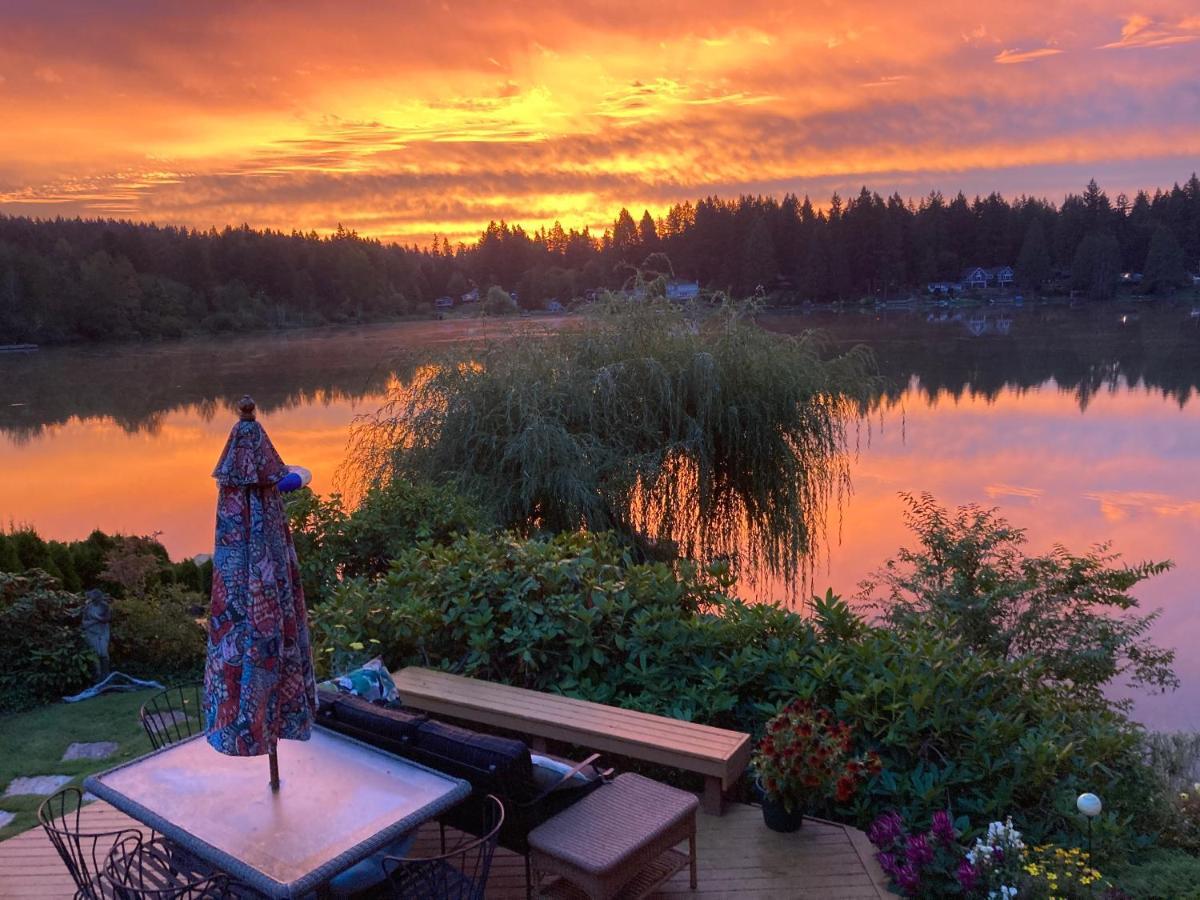 Cottage Lake Bed And Breakfast Вудинвилл Экстерьер фото