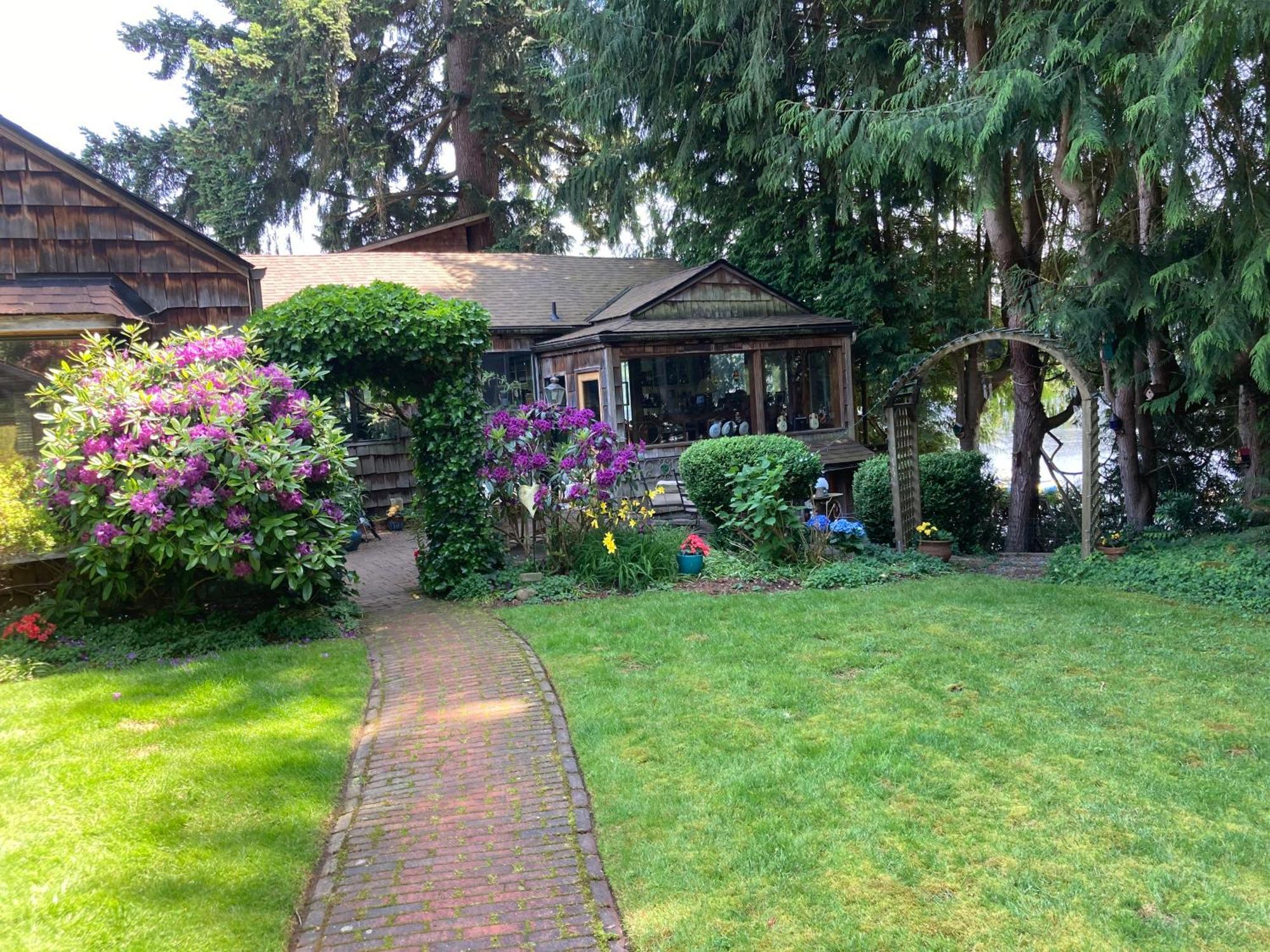 Cottage Lake Bed And Breakfast Вудинвилл Экстерьер фото