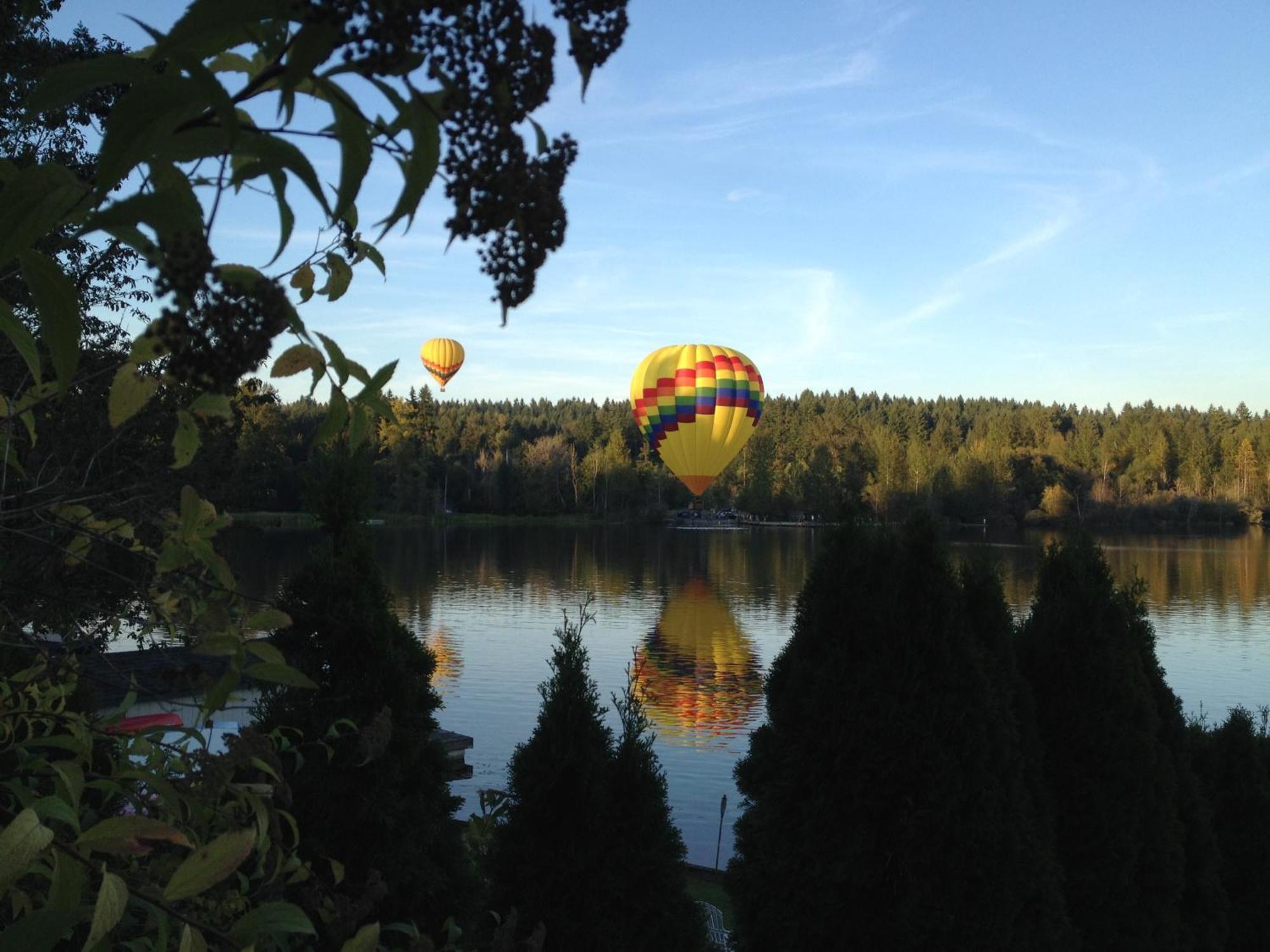 Cottage Lake Bed And Breakfast Вудинвилл Экстерьер фото